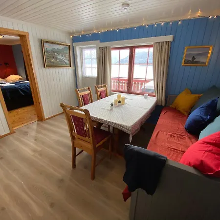 桑德维肯露营酒店 4*