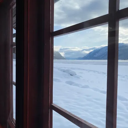 桑德维肯露营酒店 假日公园 Austbygdi