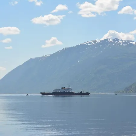 假日公园 桑德维肯露营酒店 4*