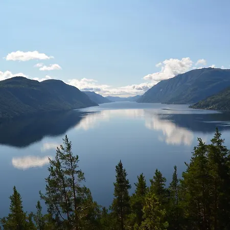 假日公园 桑德维肯露营酒店
