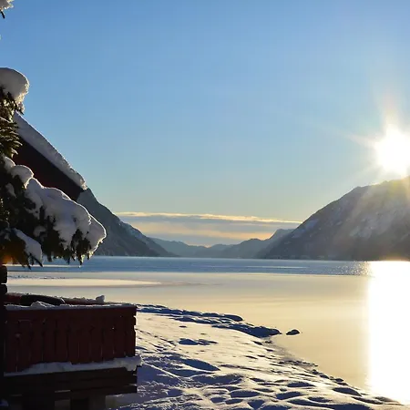 假日公园 桑德维肯露营酒店 4*