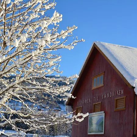 假日公园 桑德维肯露营酒店 Austbygdi