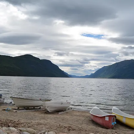 桑德维肯露营酒店 Austbygdi